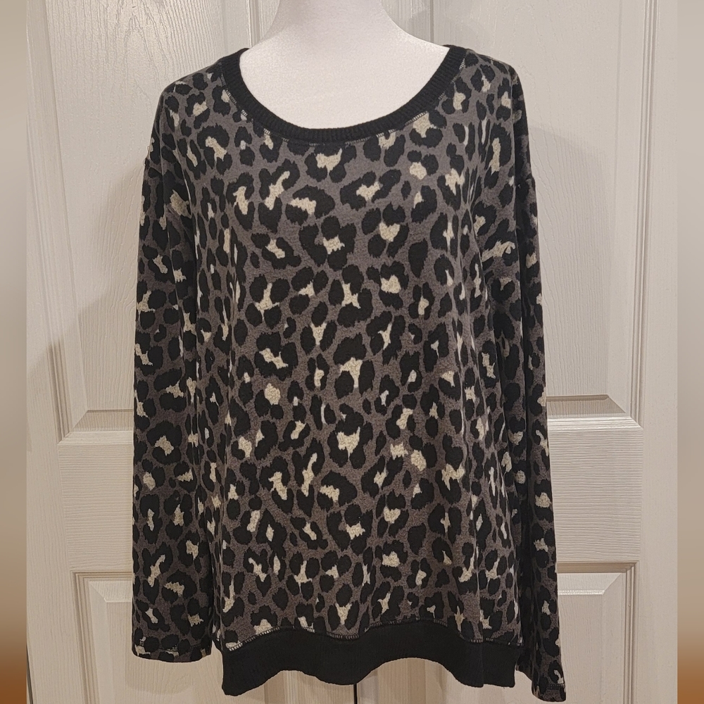 Alexander Jordan Leopard Print Sweater - Women's Size XL